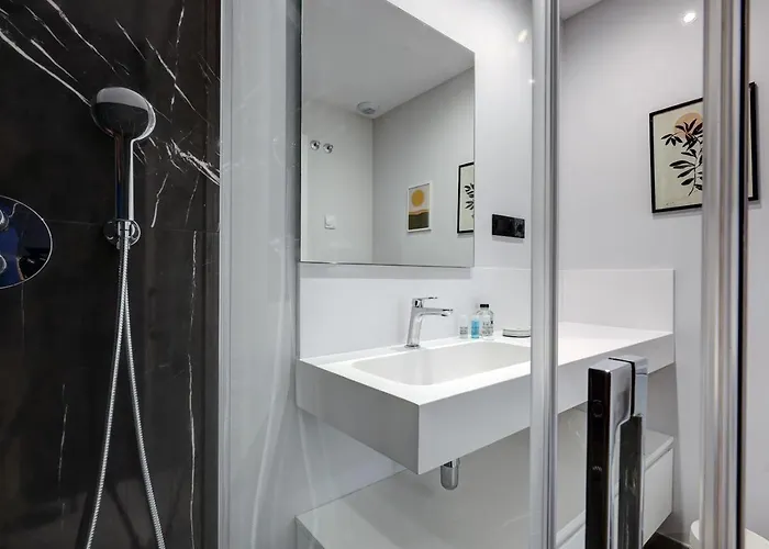 Brand New, Luxurious Ground Floor In Mirador De Hills