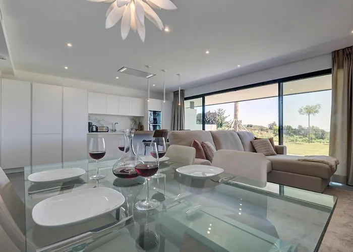 Brand New, Luxurious Ground Floor In Mirador De Hills Appartamento